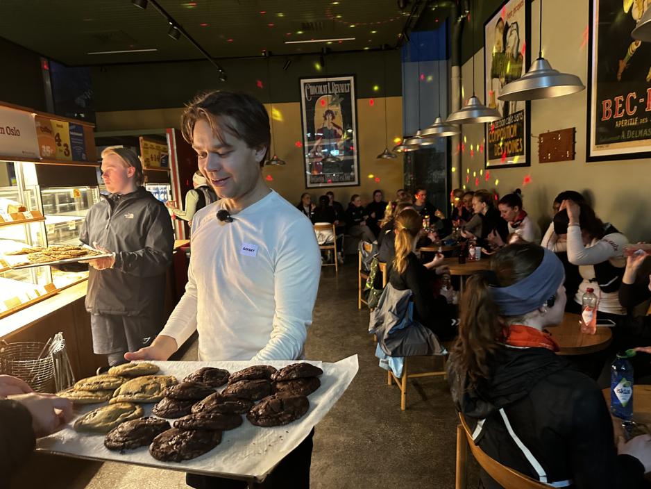 Vestby Baksv&aelig;r serverer cookies