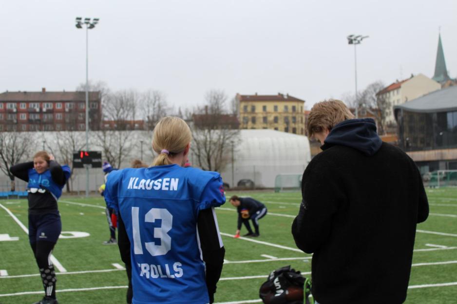 Trener og spiller p&aring; V&aring;lerenga Trolls.