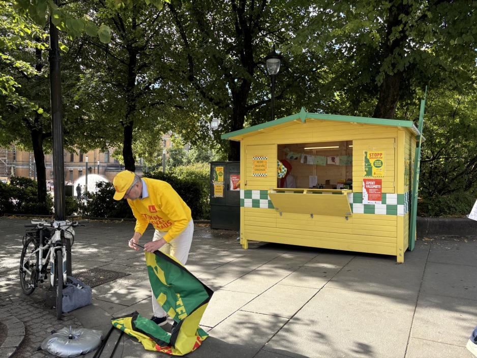 Christian fungerer som en altmuligmann under denne valgkampen. 