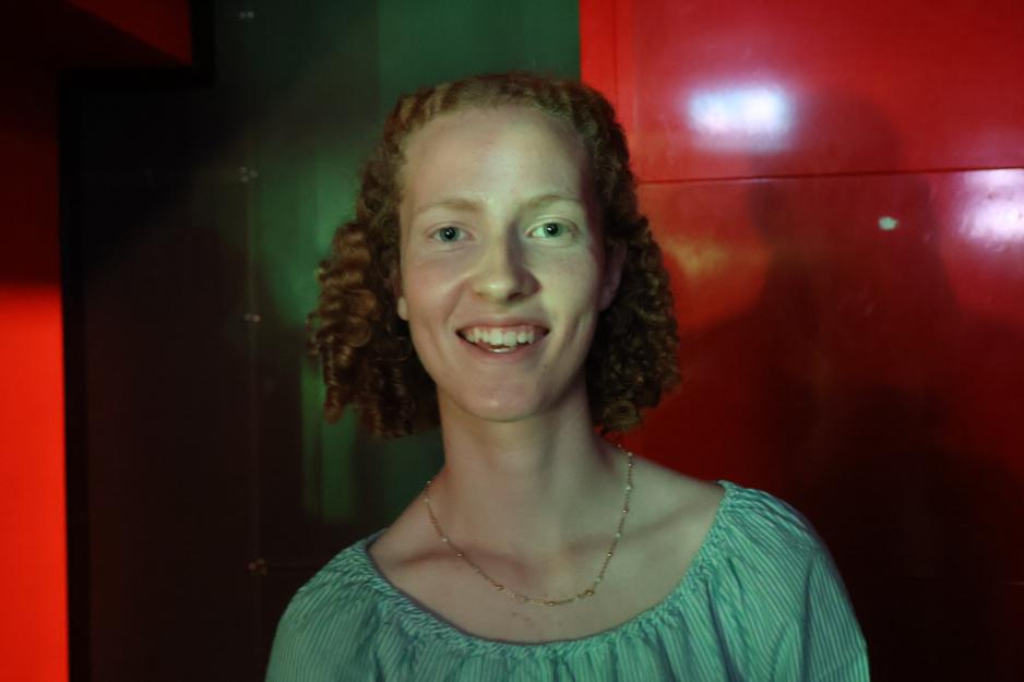 Sofie Deressa Vaagland fra Gr&oslash;nn ungdom p&aring; MDG sin valgvake