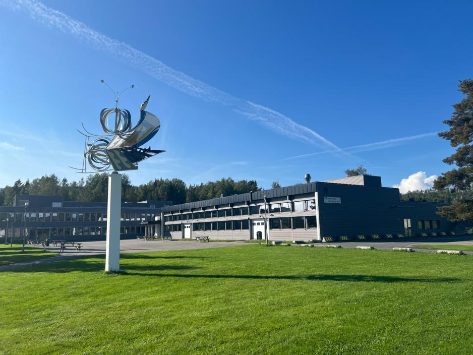 Bj&oslash;rkelangen videreg&aring;ende skole