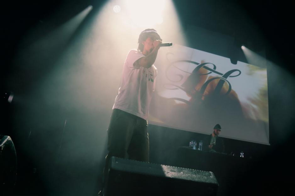 Earl sweatshirt på scene