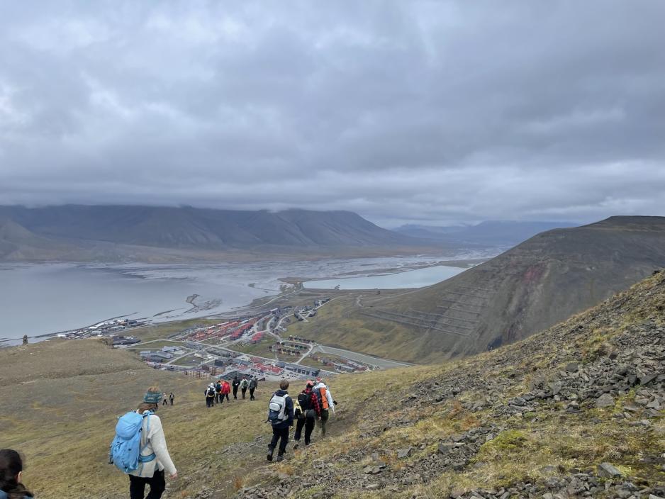 Svalbard Folkehøgskole på tur