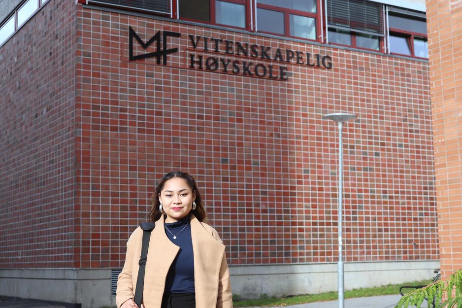 Aby Magallanes sier at mange har ofret mye for &aring; f&oslash;lge dr&oslash;mmen sin i Norge.