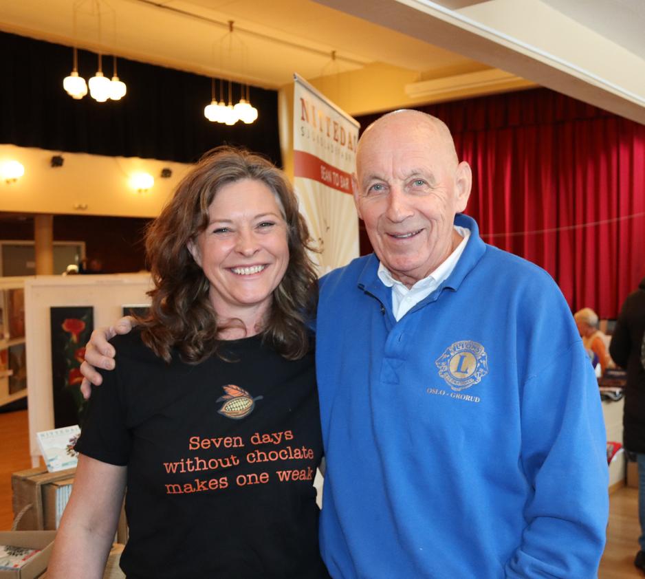 Bj&oslash;rn Haug og Maria Prest&oslash; p&aring; Grorud Lions Julemarked.