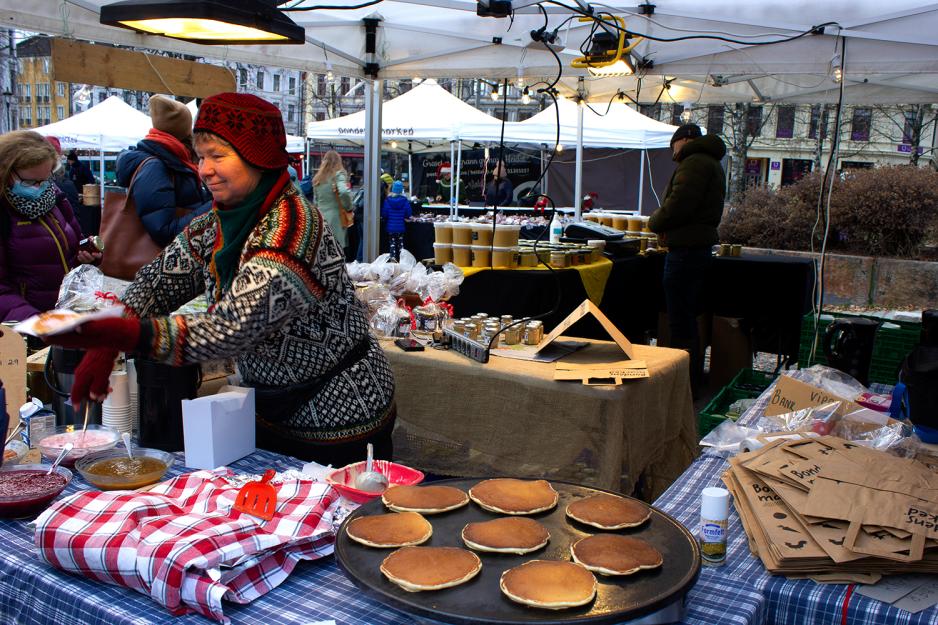 Bondens marked fungerer som en m&oslash;teplass mellom forbruker og produsent. 