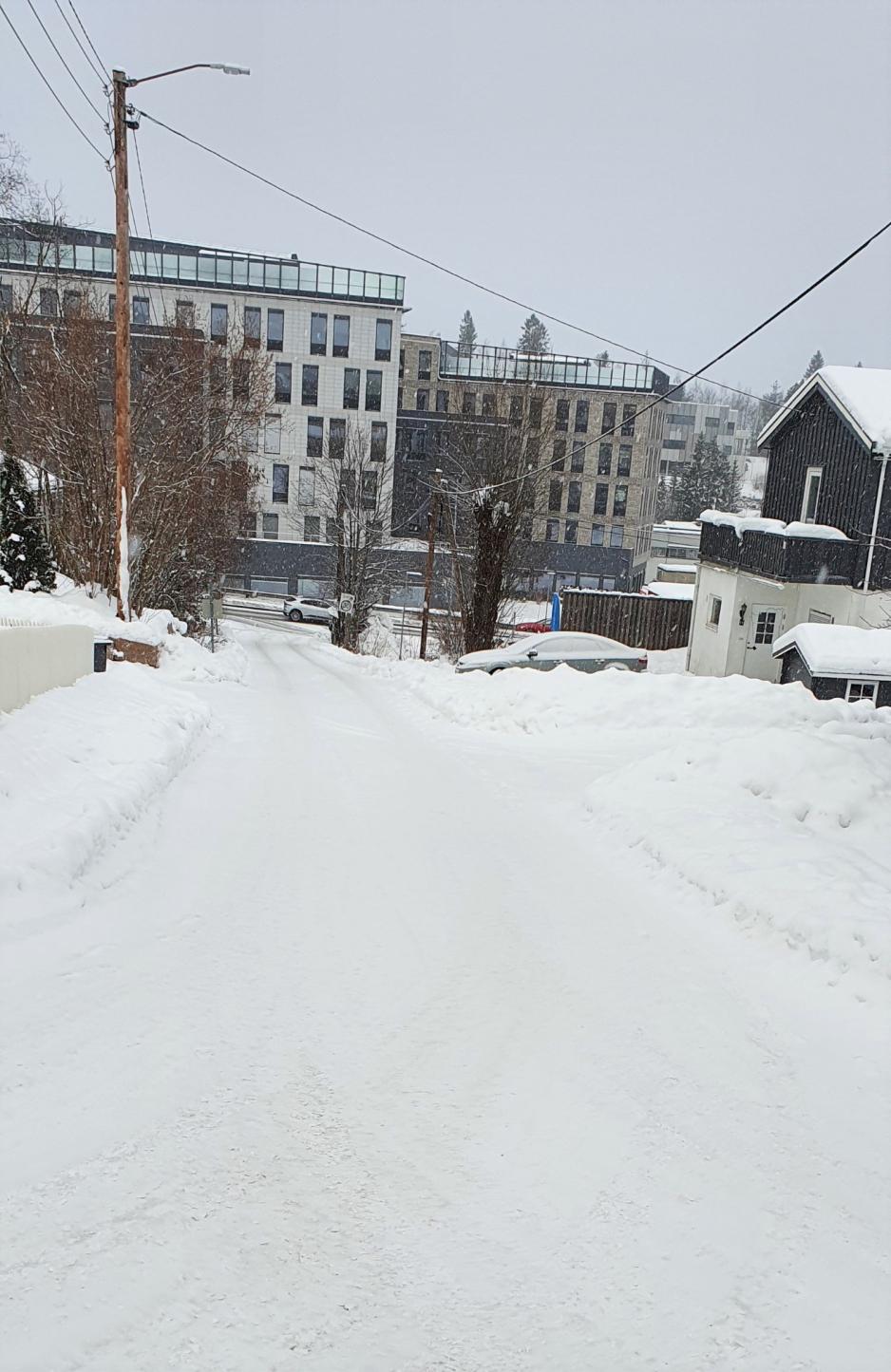 Br&oslash;ytet vei i Asker. 