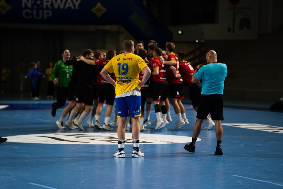 &Oslash;IF etter seier