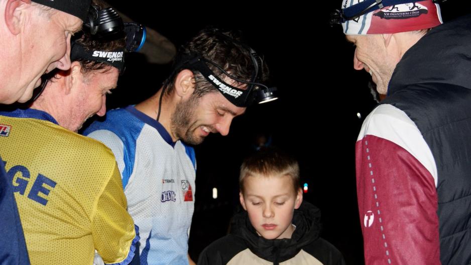 St&aring;r i ring for &aring; diskutere l&oslash;ypekart