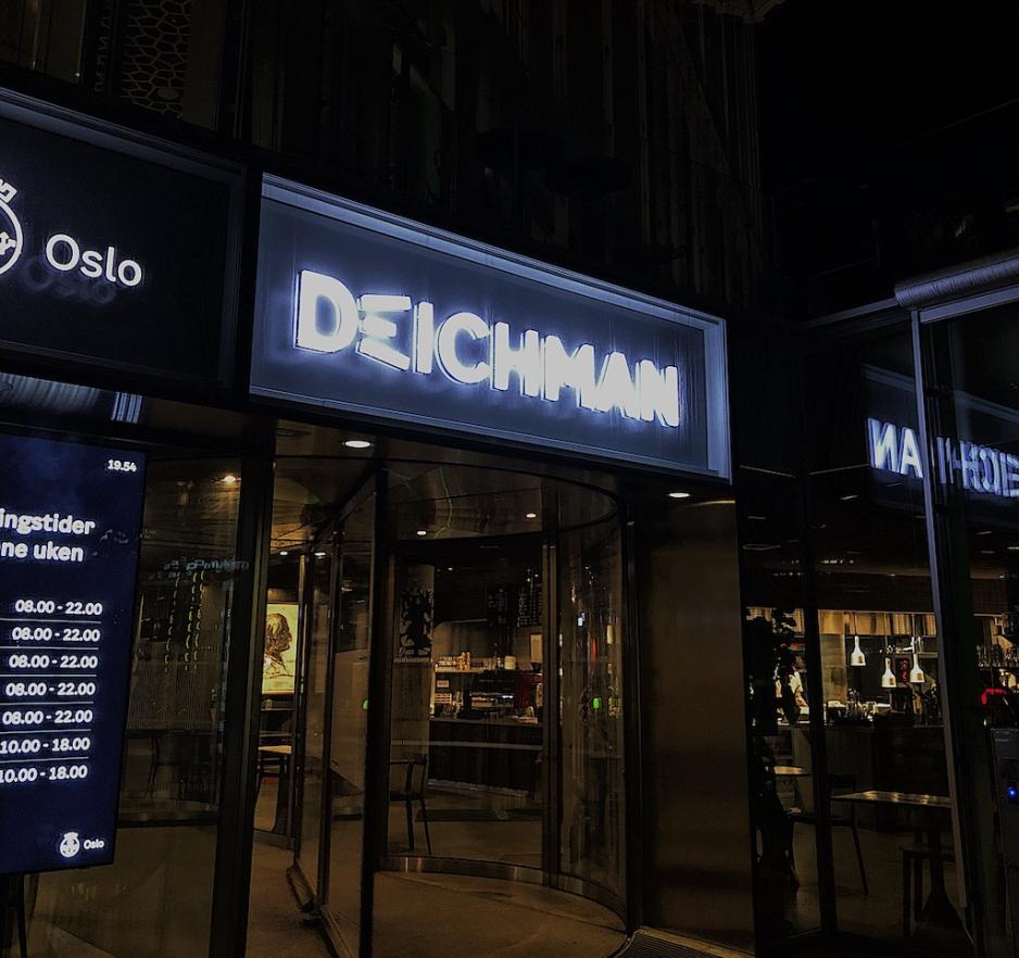 Utsiden av Deichman bibliotek i Bj&oslash;rvika