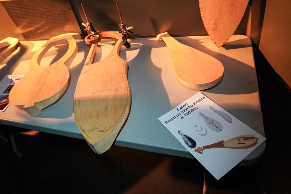 L&aelig;r deg lage lyre. Foto: Kiana Hassani