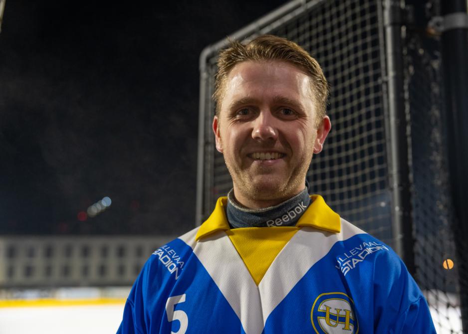 Portrett av Ola Gundersen Sk&aring;re if&oslash;rt lagdrakt