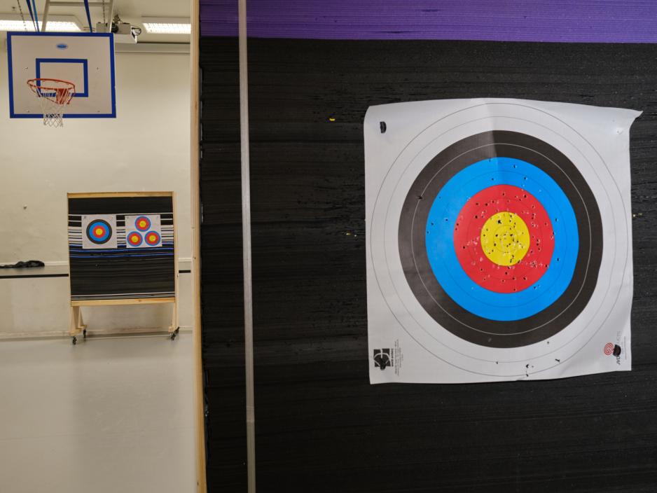 Blinker skutt p&aring; under bueskytningstrening