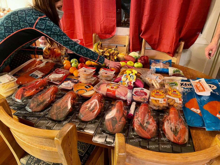 Bilde av mat funnet i s&oslash;ppeldunker 