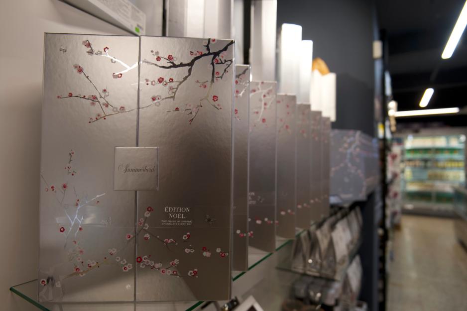 Julekalendere oppstilt p&aring; en rekke