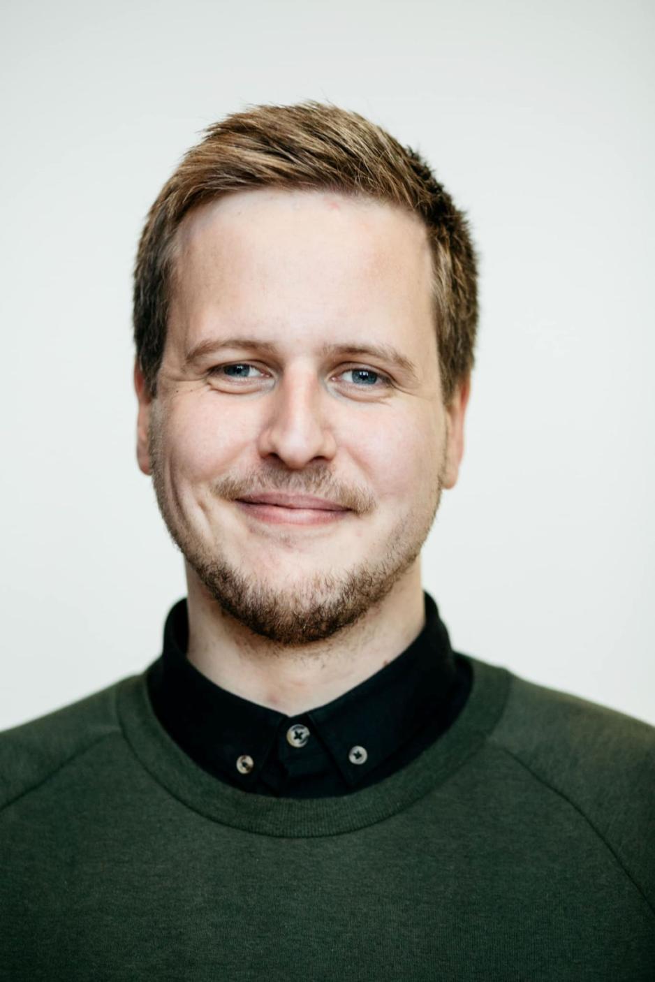 Forsker og sosiolog, Edcard Ner&aring;rd Larsen