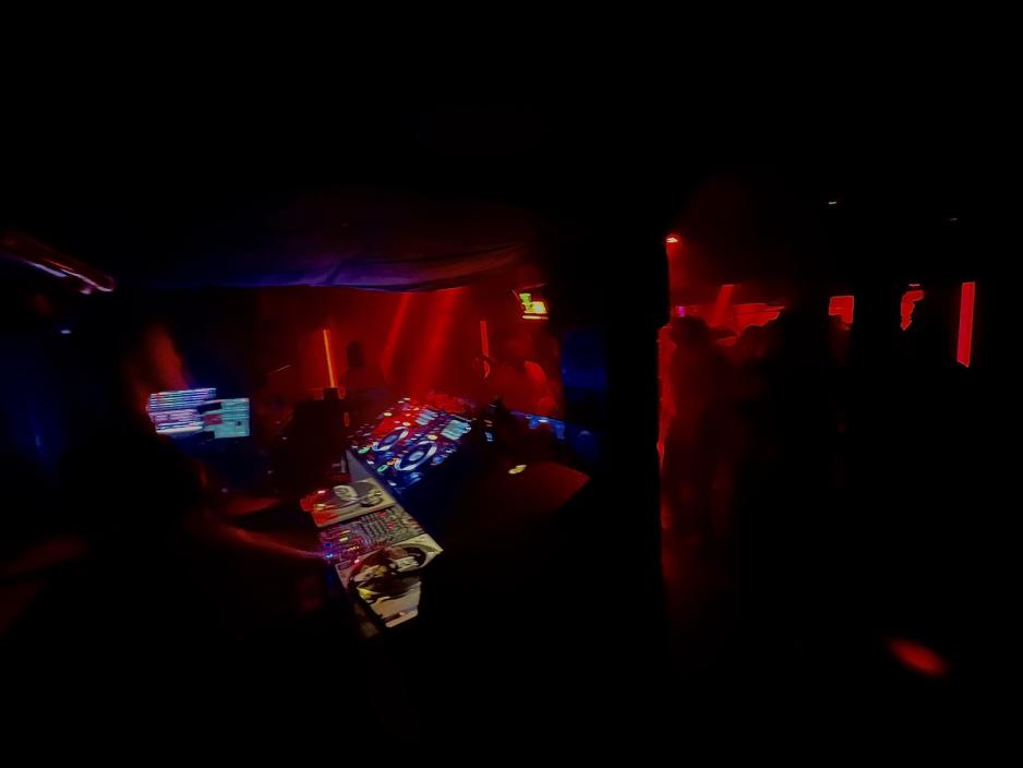 Espen Iden spiller p&aring; the Villa