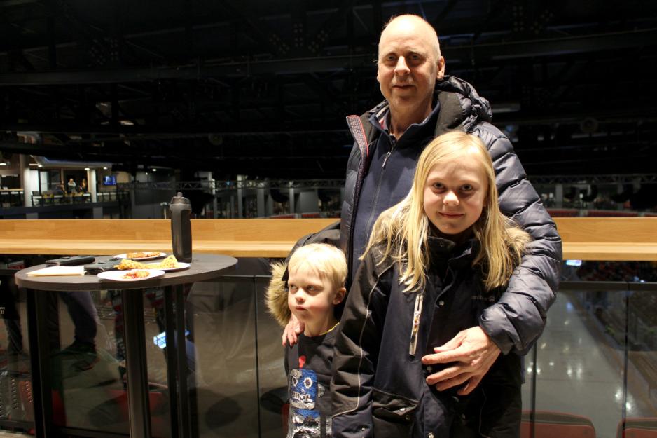 Familie p&aring; Jordal Amfi.