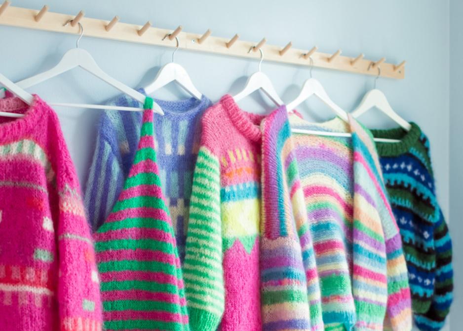 Bildet viser et utvalg av Julie og Anne-Grethe Embr&aring;s design. 