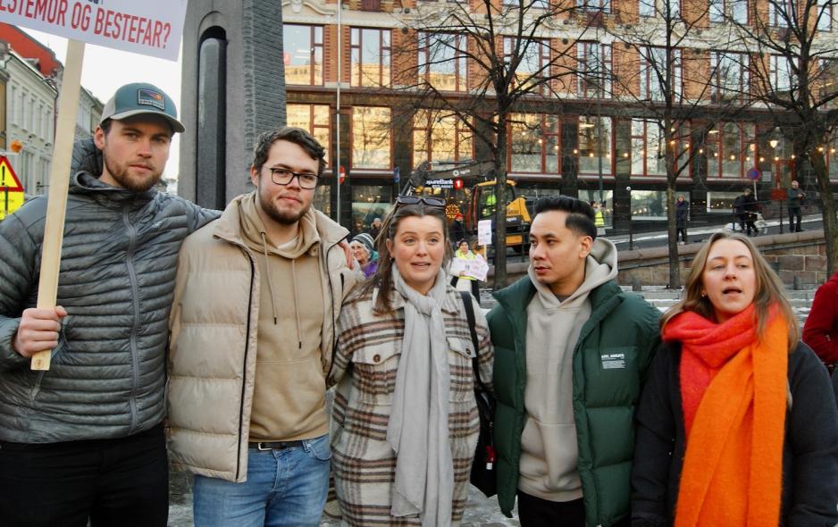 hjerneslagposten p&aring; ullev&aring;l sykehus har m&oslash;tt opp for &aring; demonstrere under helsebr&oslash;let