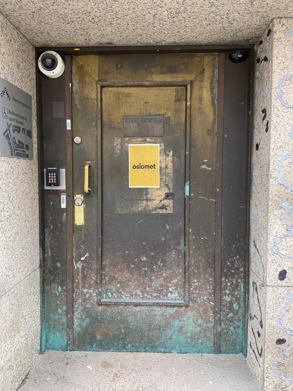 d&oslash;r til grundergarasjen 