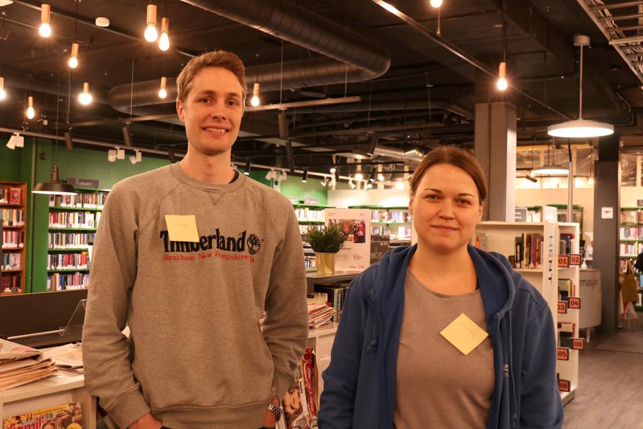 Helmer Nj&aelig;rheim og Johanna Stumpf smiler