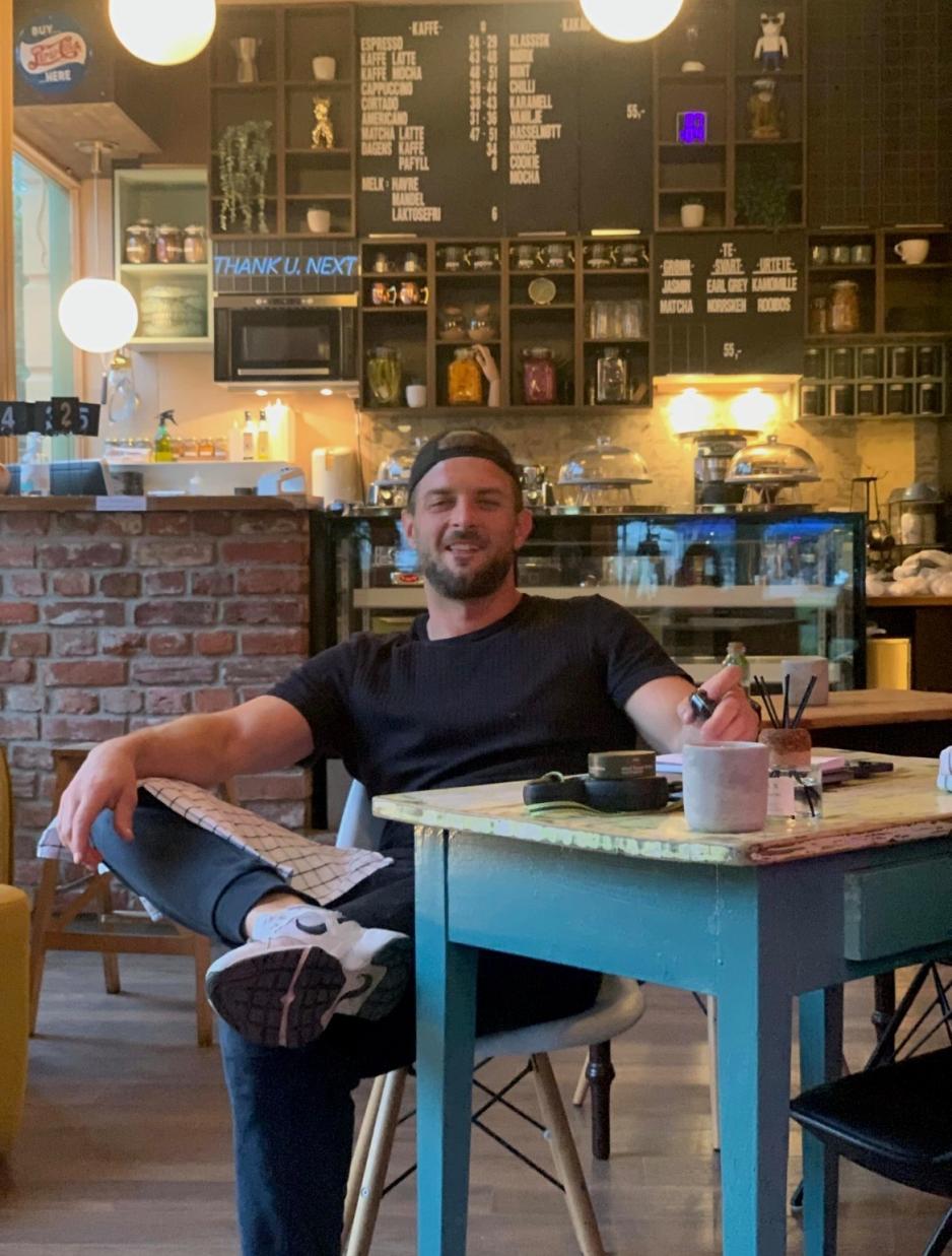 Bilde av Ondrey Vychodil i Cocoa kaf&eacute;.