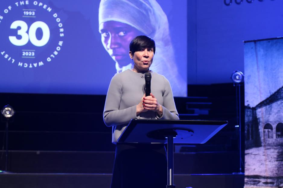 Ine Marie Eriksen S&oslash;reide p&aring; talerstolen