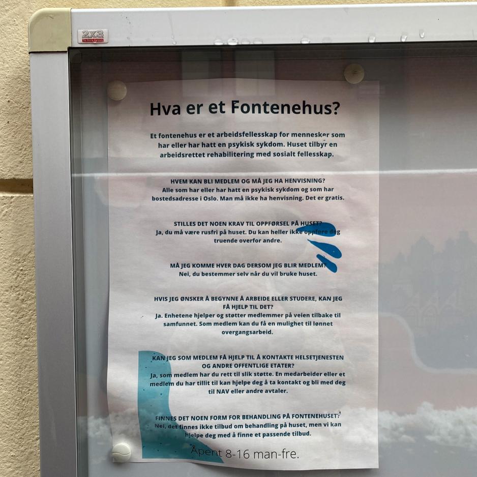 Tekst p&aring; et ark med informasjon