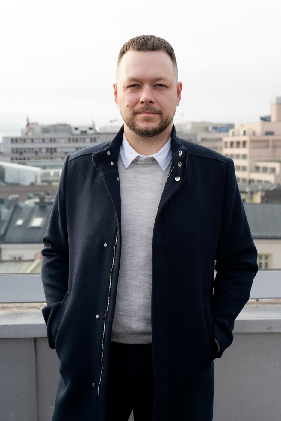 utend&oslash;rs portrett av Alexander Gjestvang