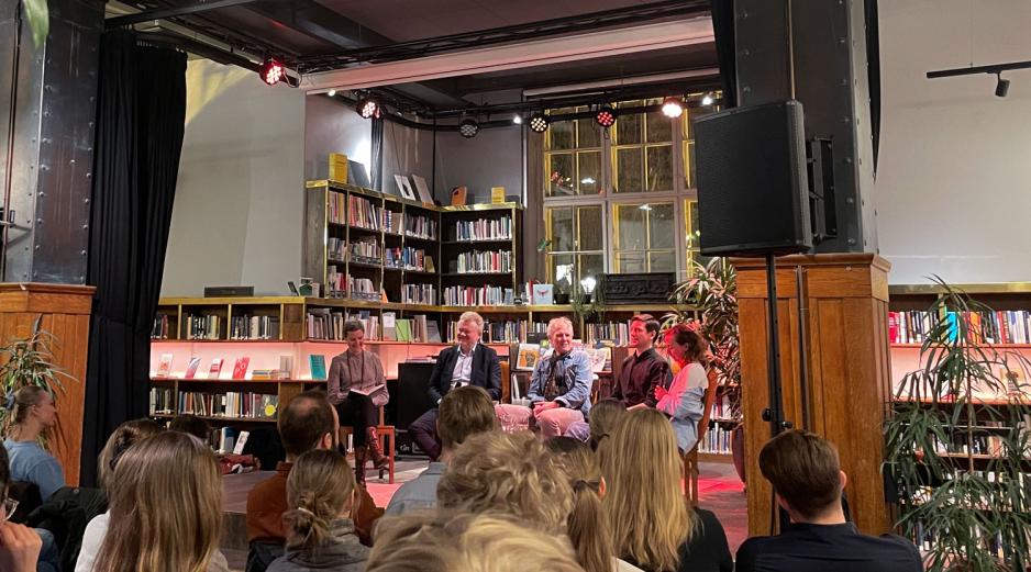 Debatt om h&oslash;ysikkerhetsfengsel versus lavsikkerhetsfengsel p&aring; Deichman Gr&uuml;nerl&oslash;kka