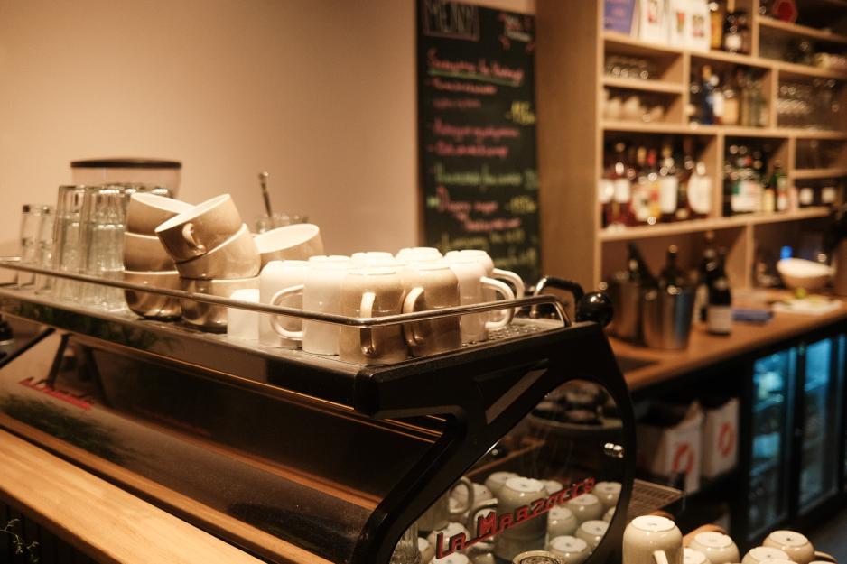 Kaffemaskinen p&aring; &Oslash;stensj&oslash; Havn