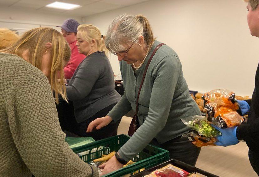 Kirsten sorterer i gr&oslash;ntsagerne