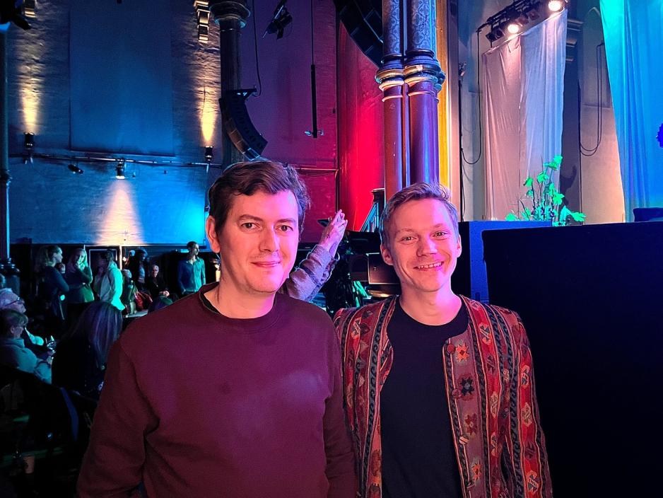 Portrettbilde av Lars Arnesen og Kent Gr&oslash;dem som smiler til kamera