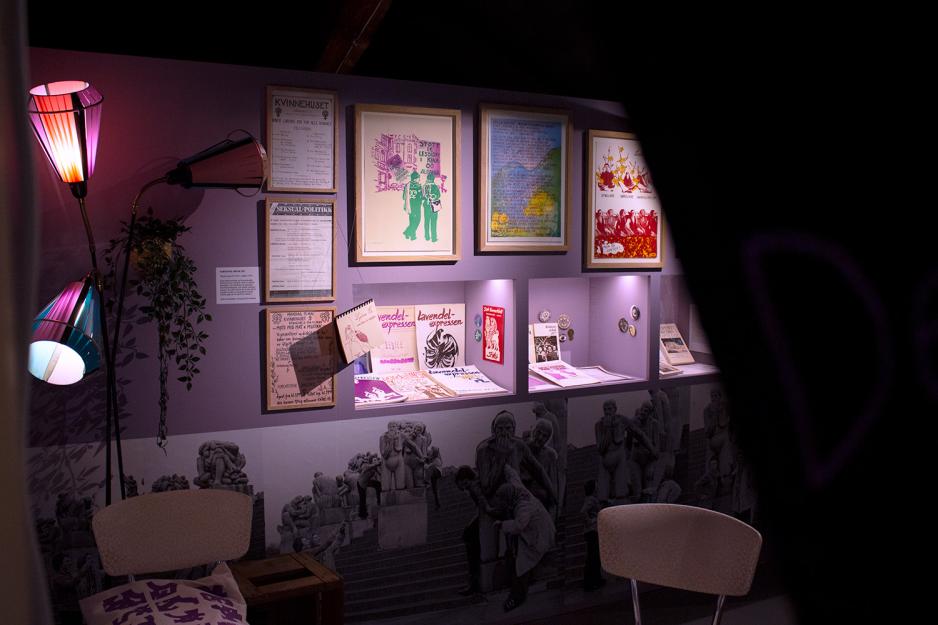 Her ser man rommet kalt "Lesbe&oslash;ya" som viser frem historien til lesbiske kvinneaktivister.