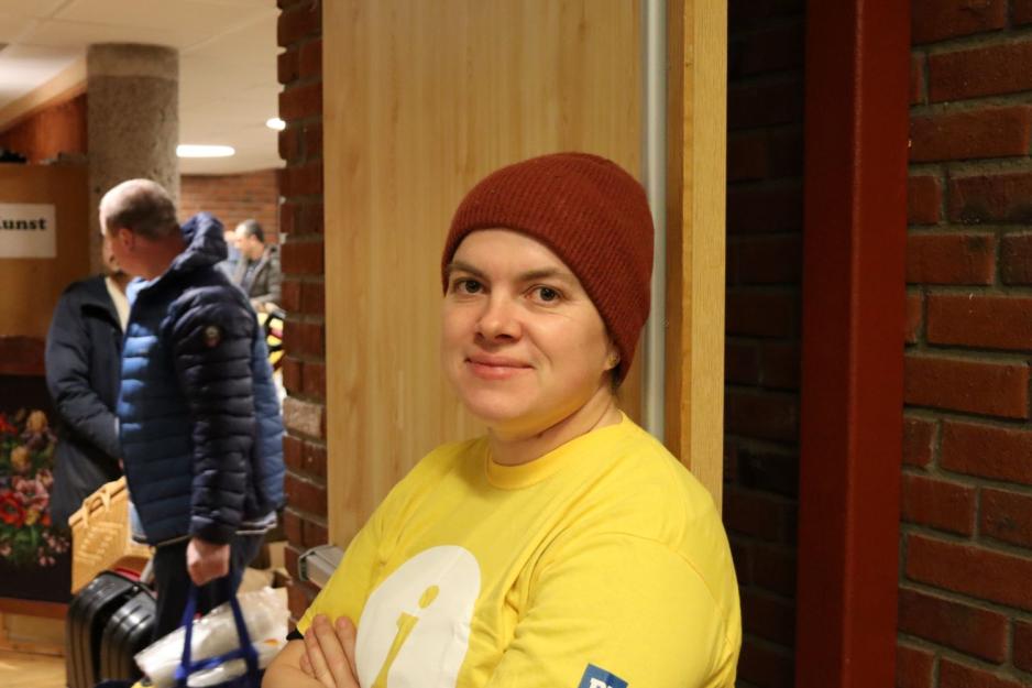 Lina Merit Jacobsen p&aring; loppemarkedet i Rustad