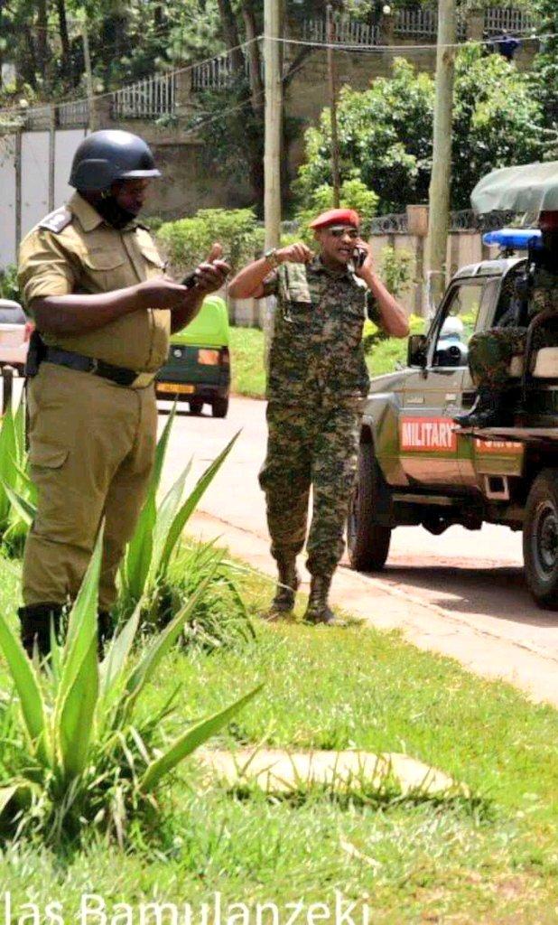 Milit&aelig;rpoliti i Uganda.