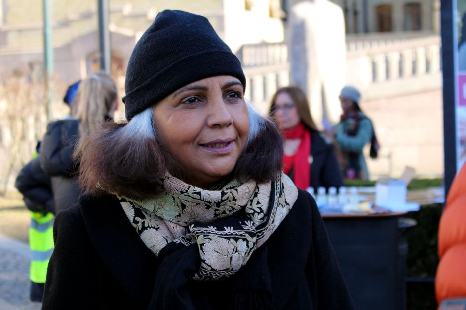 Leder for MiRA-senteret Fakhra Salimi p&aring; Eidsvoll plass