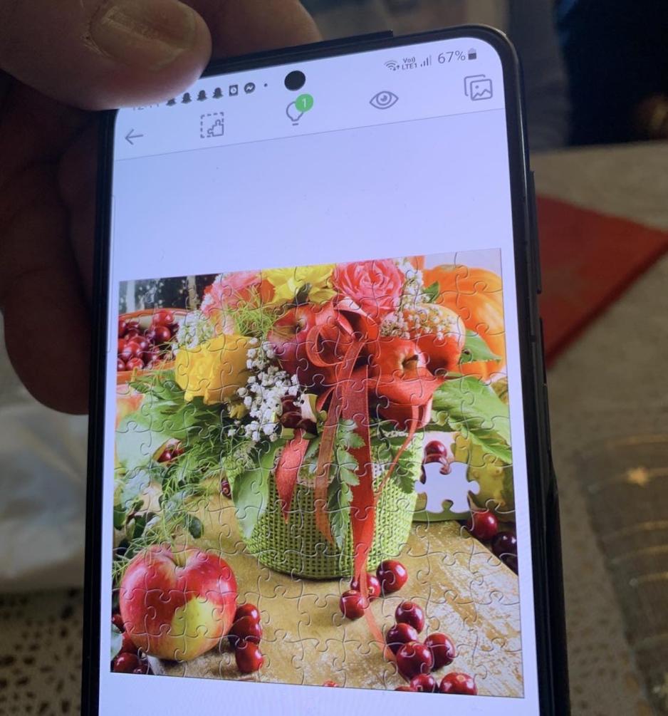 Bilde av et puslespill p&aring; iphone