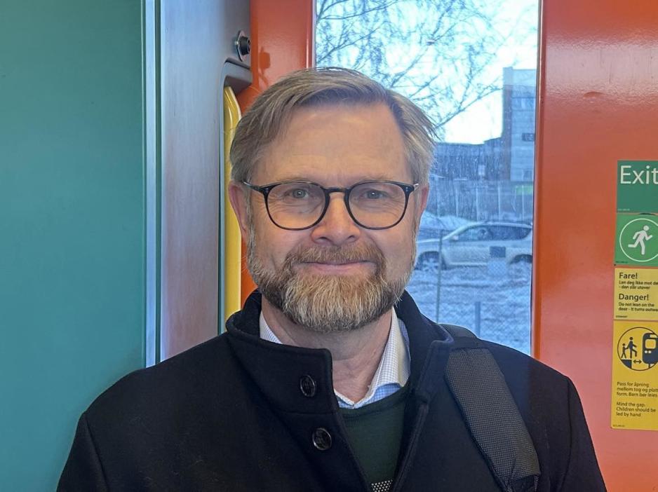 Morten Schjelderup p&aring; toget