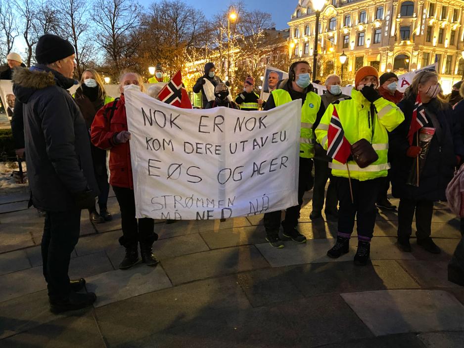 Parole hvor det st&aring;r nok er nok.