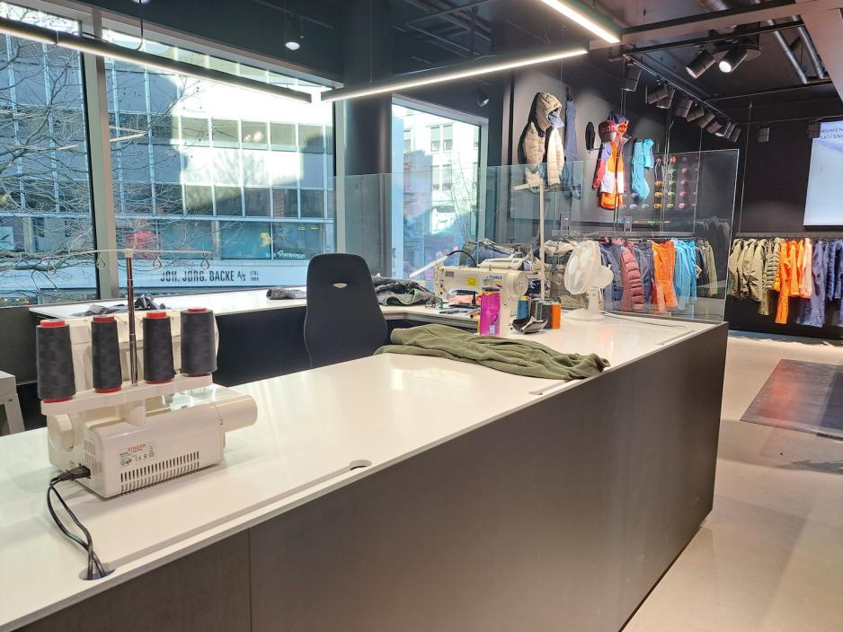 Sysenter i Norr&oslash;na Flagship Store Akersgata