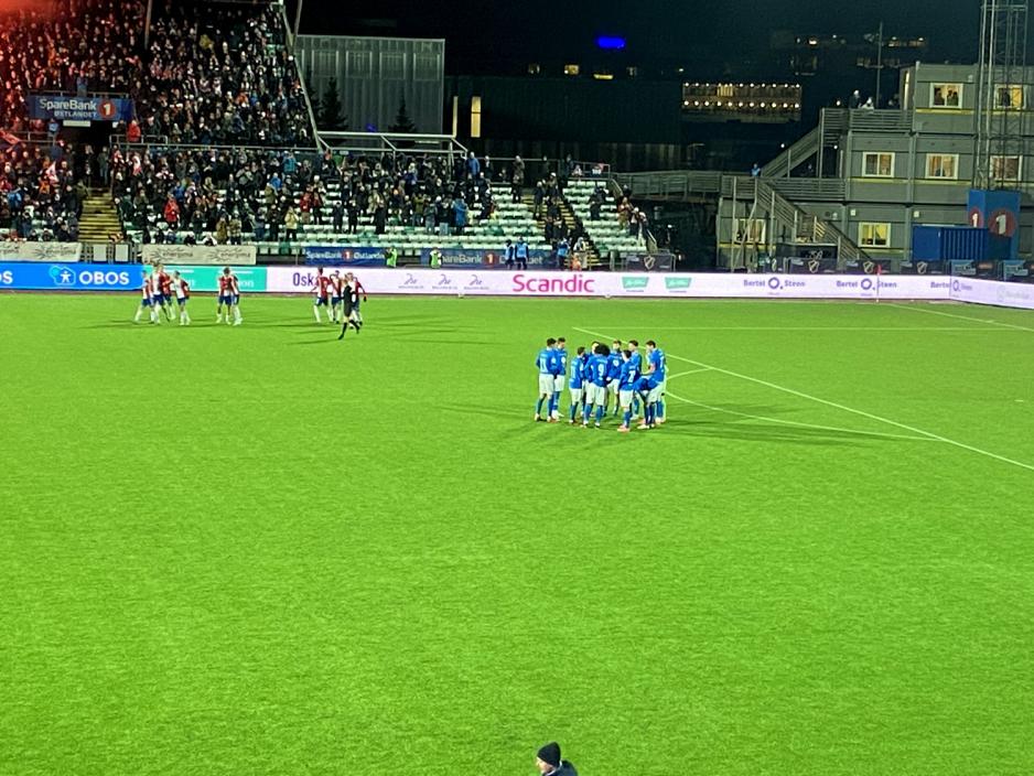 H&oslash;dd spillerne samler seg