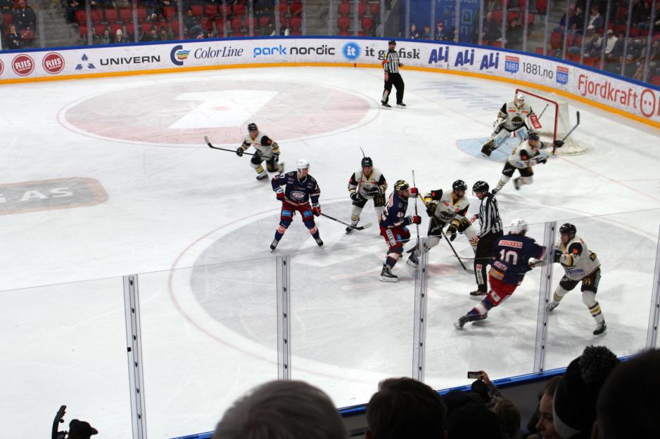 Spillere p&aring; Jordal Amfi.