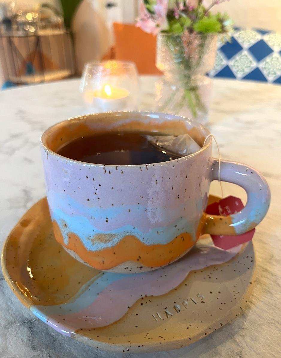 Tekopp fra Happis iskaf&eacute;