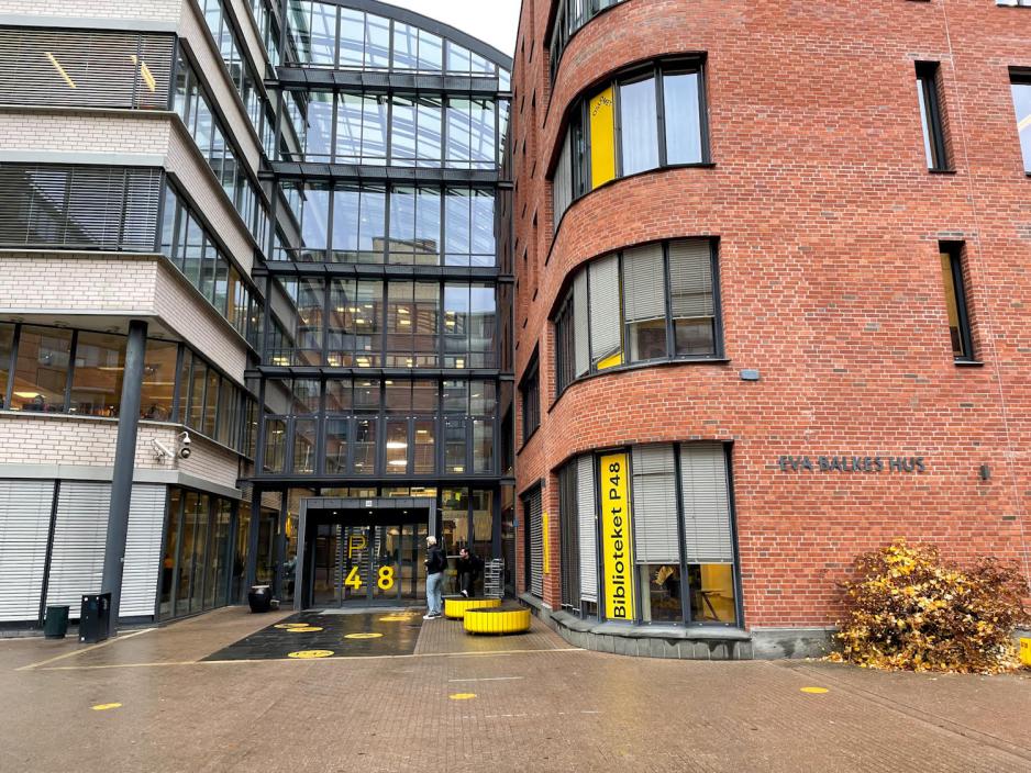 ​&ndash; Det er lett &aring; falle mellom to stoler i en s&aring; stor by som Oslo, sier jente 20 &aring;r.