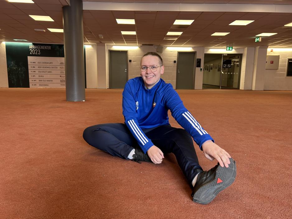 Zooey Perry t&oslash;yer ut inne p&aring; Bislett Stadion mars 2023