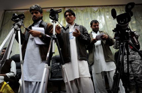 Afghanske journalister p&aring; en pressekonferanse i Kabul. 