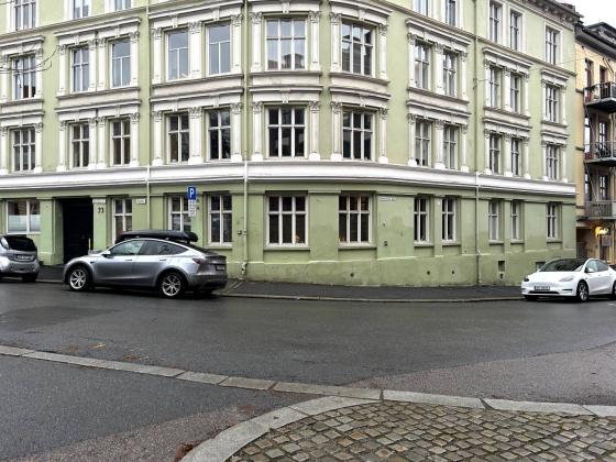 Bilde av T-Krysset p&aring; Nini Roll Ankers Plass