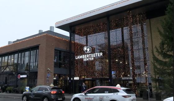 Hovedinngangen p&aring; Lambertseter senter 